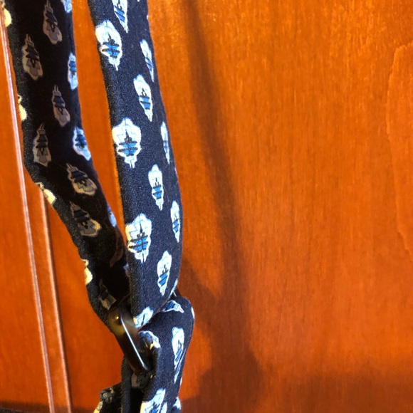 Vera Bradley Navy Purse With Small Blue Flowers - Picture 3 of 7